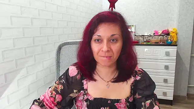 Snapshot of TeasyLana chatting on 12.10.24 TeasyLana online show from 12.10.24