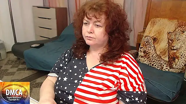 Snapshot of RoseRed69 chatting on 02.12.25 RoseRed69 online show from 02.12.25