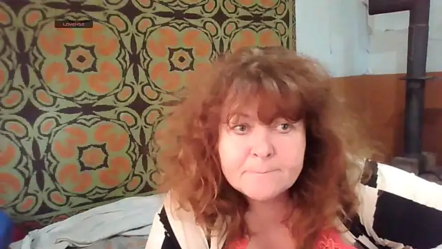 Snapshot of RoseRed69 chatting on 10.21.25 RoseRed69 online show from 10.21.25