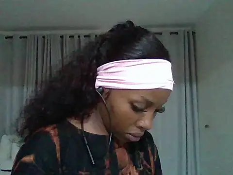 Queen loveer online show from 05.26.26