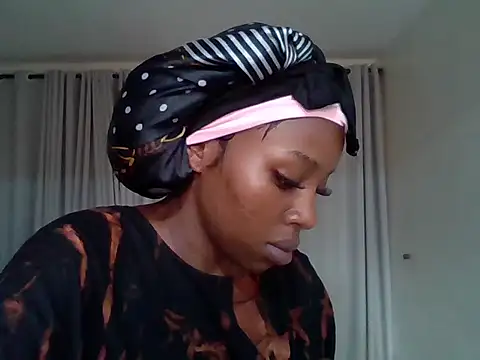 Queen loveer online show from 05.27.26