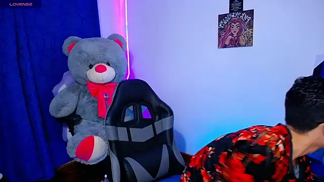 OwenBluee online show from 06.15.26
