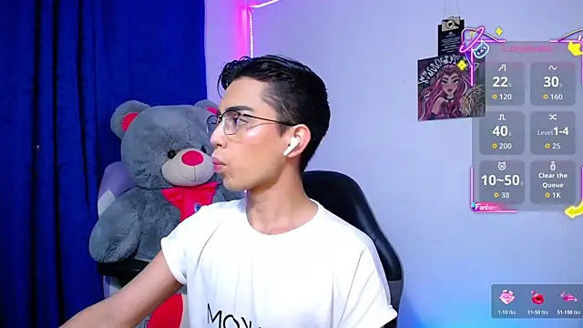OwenBluee online show from 06.22.26