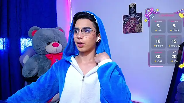 OwenBluee online show from 06.25.26