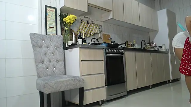 Snapshot of Jadeee_ chatting on 02.14.25 Jadeee  online show from 02.14.25