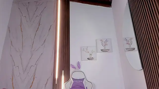 Snapshot of mia_six66 chatting on 10.02.25 mia six66 online show from 10.02.25