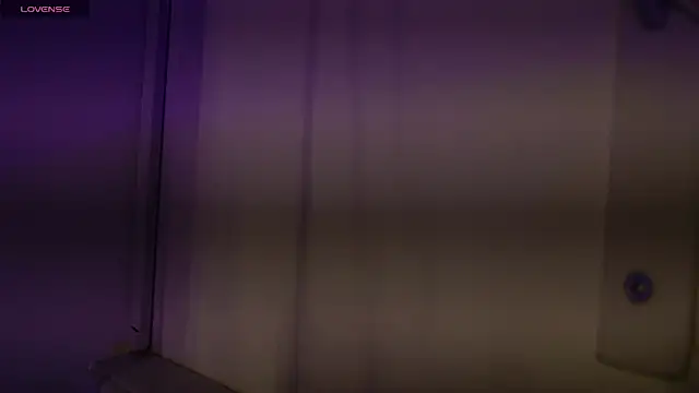 Snapshot of mia_six66 chatting on 11.03.25 mia six66 online show from 11.03.25