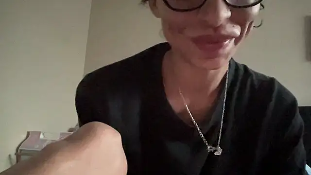 Snapshot of myloveforyouu chatting on 05.18.26 myloveforyouu online show from 05.18.26