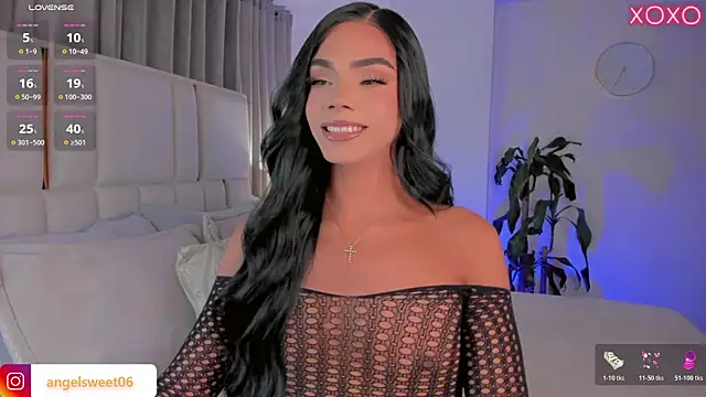 Snapshot of ANGELL06 chatting on 11.15.25 ANGELL06 online show from 11.15.25