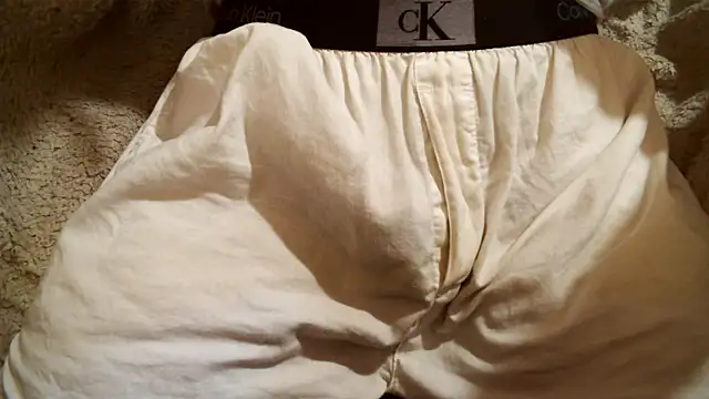 Snapshot of KoyuHanara chatting on 11.04.25 KoyuHanara online show from 11.04.25