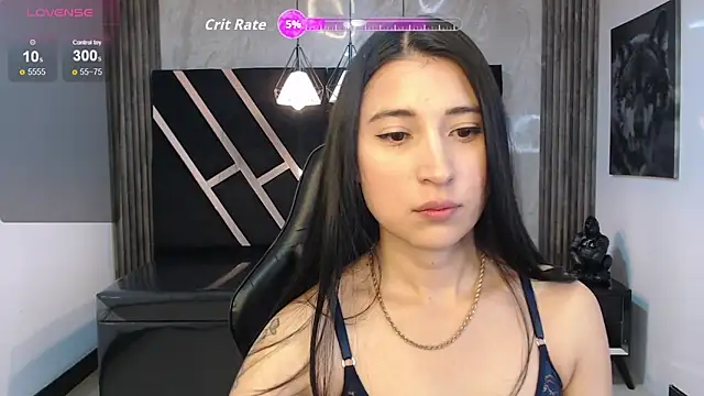 Snapshot of lizzyluk_ch chatting on 09.28.25 lizzyluk ch online show from 09.28.25