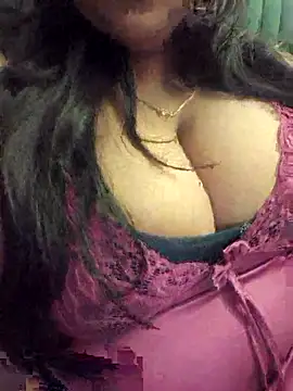 Snapshot of bigboobyrush chatting on 02.19.26 bigboobyrush online show from 02.19.26