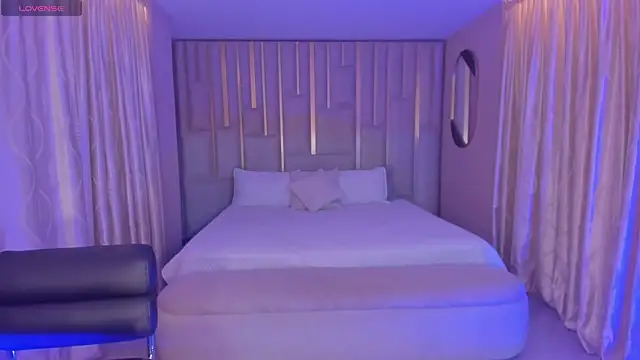 MariaHerrera  online show from 12.20.25