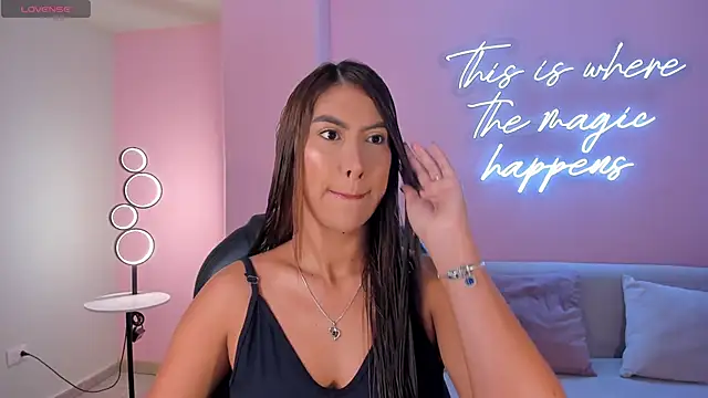 Snapshot of ArianaDumont chatting on 02.01.26 ArianaDumont online show from 02.01.26