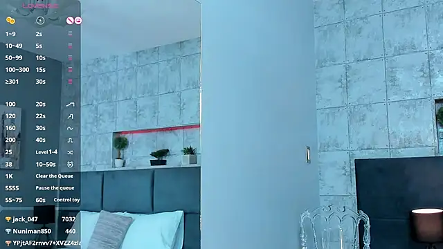 Snapshot of Salome_Diaz_ chatting on 02.19.25 Salome Diaz  online show from 02.19.25