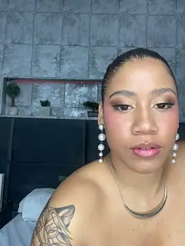 Snapshot of Salome_Diaz_ chatting on 03.12.25 Salome Diaz  online show from 03.12.25