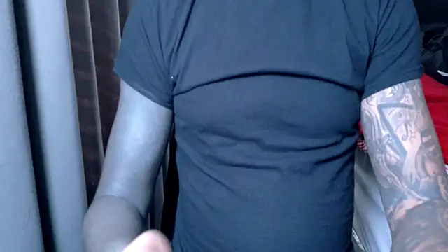 Snapshot of WyattBBC chatting on 02.03.26 WyattBBC online show from 02.03.26