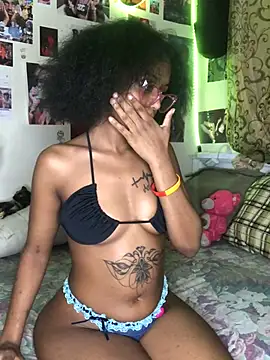 naughtybitches5 online show from 03.14.25