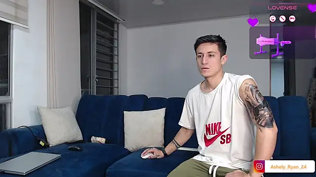 ashely ryan24 online show from 09.13.25