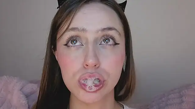 SofiaGc online show from 11.13.25