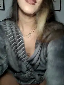 Snapshot of xKimRose chatting on 02.22.26 xKimRose online show from 02.22.26