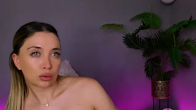 Jessielle online show from 04.23.26