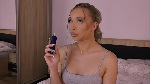 Jessielle online show from 06.10.26