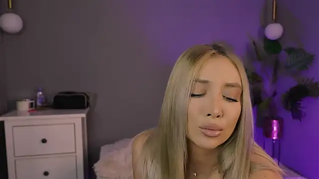 Jessielle online show from 06.12.26