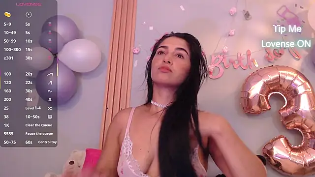 Thayssa ross online show from 04.21.26