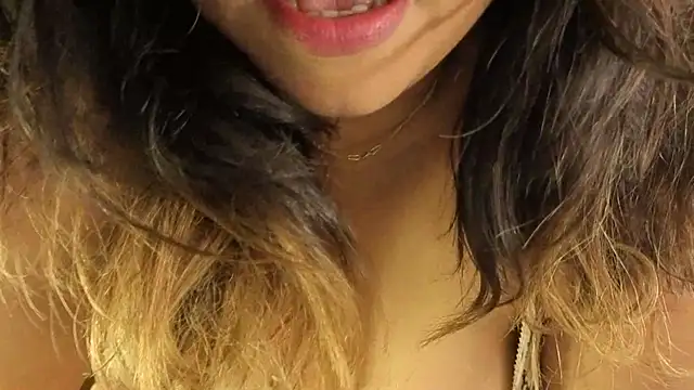 Asian FemQeen online show from 12.17.25