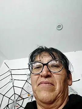 clarita 01 online show from 11.06.25