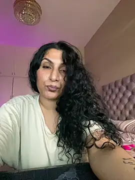 Snapshot of Indianbutter11 chatting on 01.22.25 Indianbutter11 online show from 01.22.25