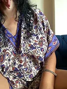 Snapshot of Indianbutter11 chatting on 02.25.25 Indianbutter11 online show from 02.25.25