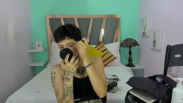 Ethan lennox online show from 12.17.25