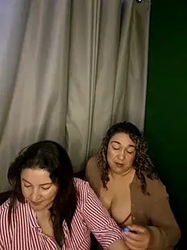 Snapshot of kitty_84 chatting on 05.21.26 kitty 84 online show from 05.21.26