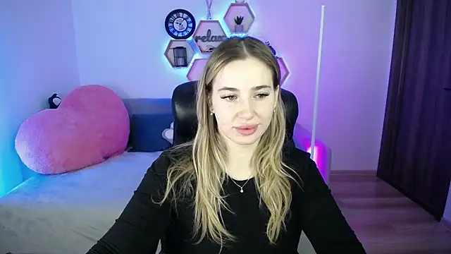 SabrinViolet online show from 02.14.26