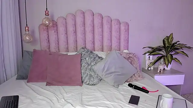 SusanBenett online show from 09.10.25