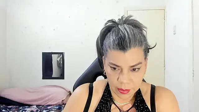 vikyadams online show from 02.24.26