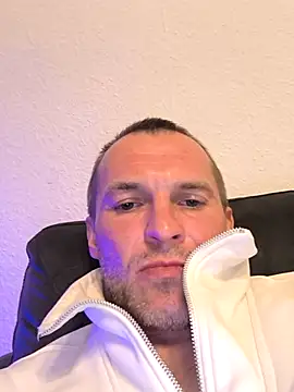 AttractiveSilk5 online show from 03.30.26