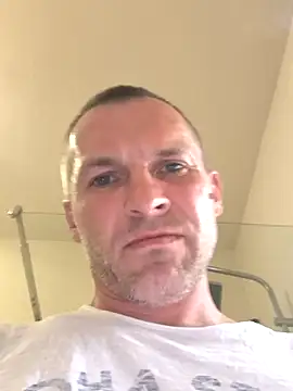 AttractiveSilk5 online show from 04.17.26