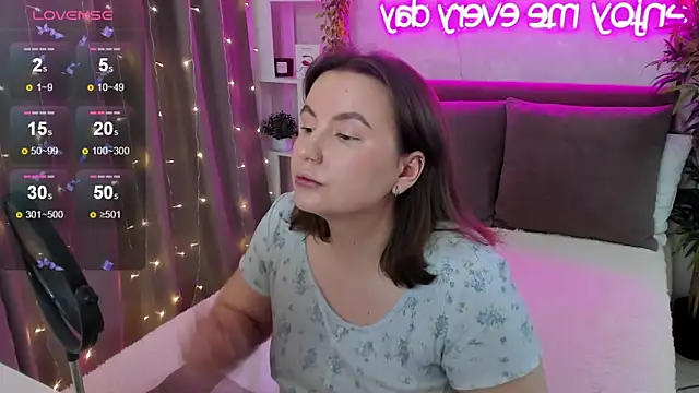 FeralPeach online show from 11.21.25