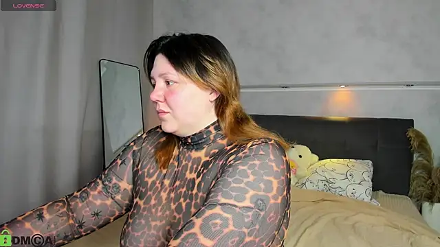 Ruth Oliver online show from 06.05.26