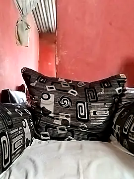 Snapshot of naughtygrannyXXX chatting on 02.24.25 naughtygrannyXXX online show from 02.24.25