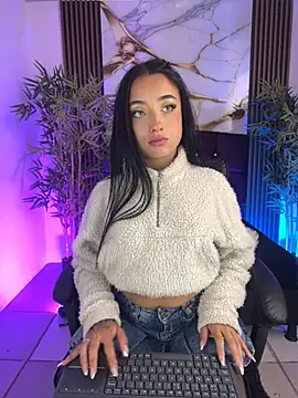 Snapshot of Ady_18 chatting on 02.04.26 Ady 18 online show from 02.04.26