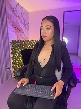 Snapshot of Ady_18 chatting on 03.25.26 Ady 18 online show from 03.25.26