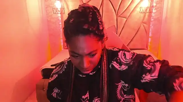 Queen perla  online show from 02.14.25