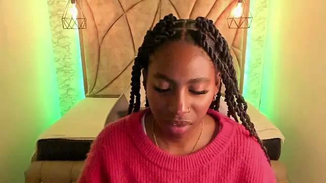 Queen perla  online show from 02.28.25