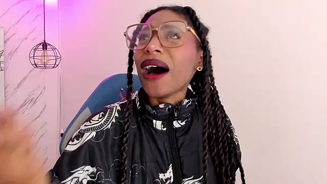 Queen perla  online show from 11.07.25