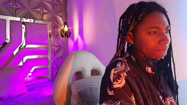 Queen perla  online show from 02.11.26