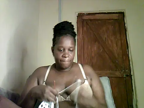 Snapshot of Sexy_valentine001 chatting on 10.10.25 Sexy valentine001 online show from 10.10.25